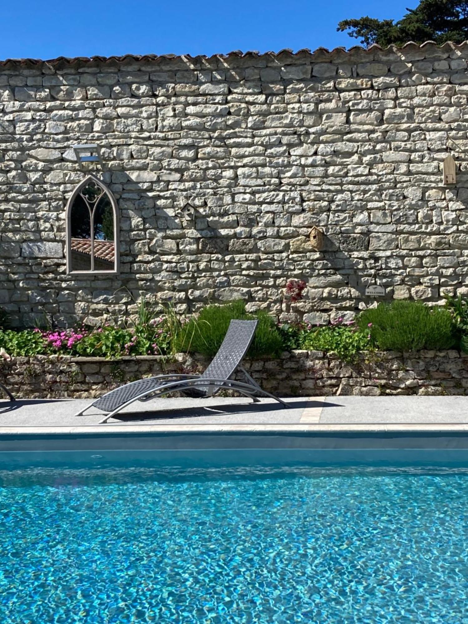 Villa Del Re 3 Face A La Piscine La Flotte Exterior foto